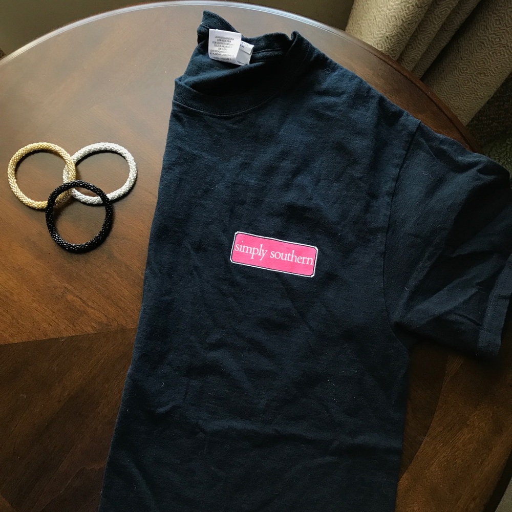 🎀 Simply Southern Tee